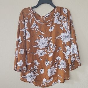 L Crescent Floral Top